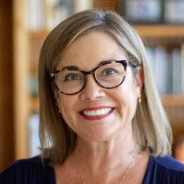 Prof. Dr. Liz Hollingworth avatar image