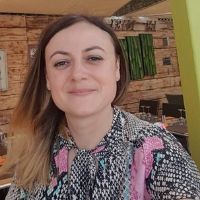 Dr. Anita-Laura Chiriac avatar image