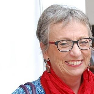 Prof. Dr. Luciana Dini avatar image