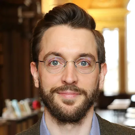 Dr. Sebastian Sunday Grève avatar image