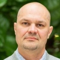 Dr. Robert Luciński avatar image