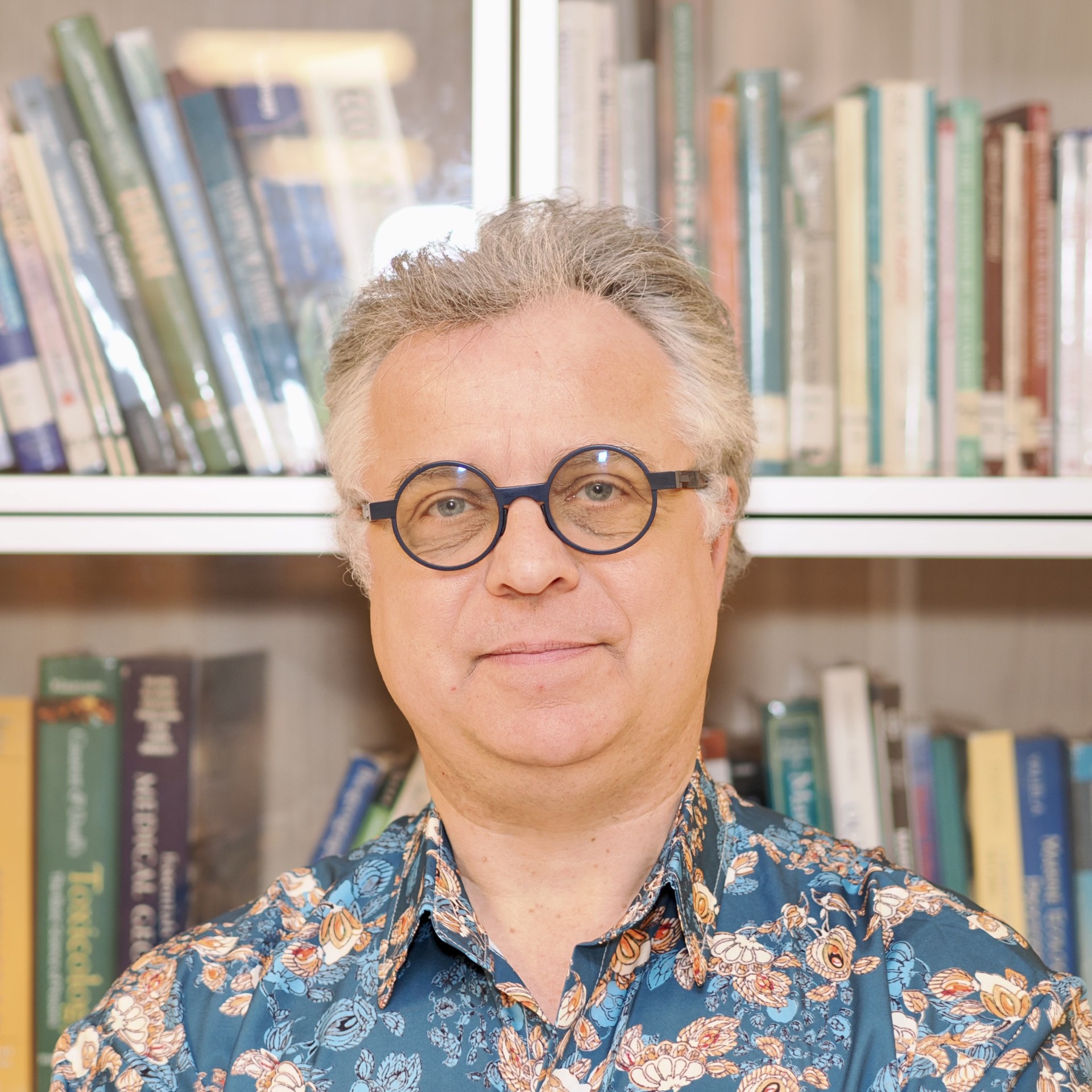 Prof. Dr. Guy Smagghe avatar image