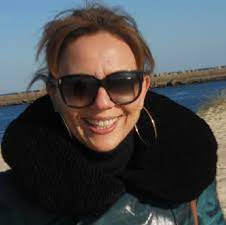 Dr. Raffaella Aversa avatar image