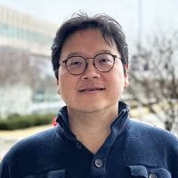 Dr. Tse-Chuan Yang avatar image