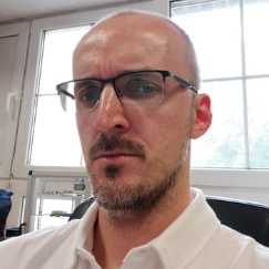 Dr. Kamil Broniszewski avatar image