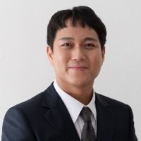 Dr. Sun-Jin Han avatar image