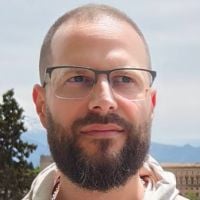 Dr. Luis Araújo Santos avatar image