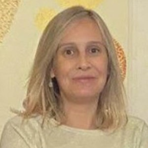 Dr. Cláudia Carmo avatar image