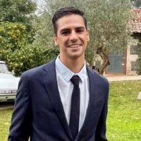 Dr. André Oliveira avatar image