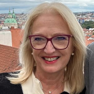 Prof. Dr. Marisa Manzano avatar image