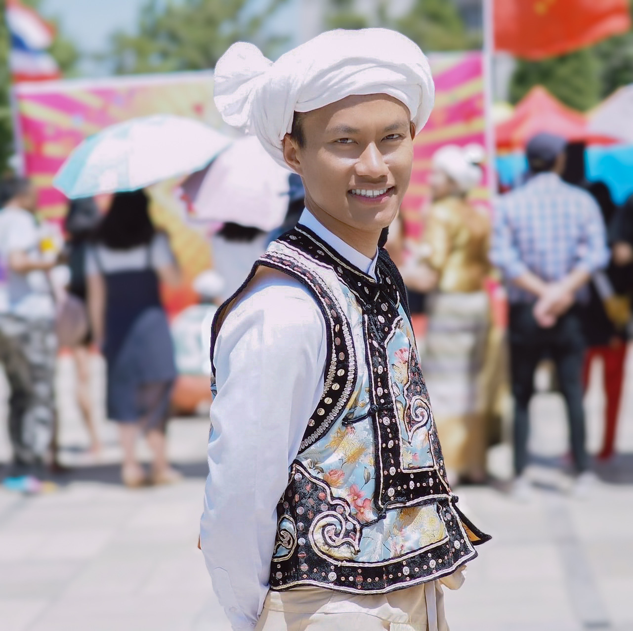 Dr. Terd Disayathanoowat avatar image