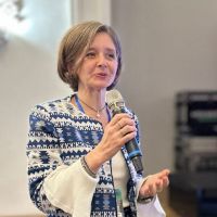 Dr. Andreea Andra-Topârceanu avatar image