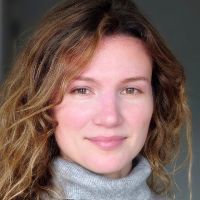 Dr. Isabel Barth avatar image