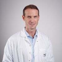 Dr. Niv Pencovich avatar image