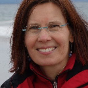 Dr. Nicole Wawrzenitz-Hoymann avatar image