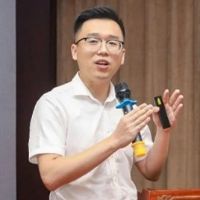 Dr. Lingchen Yang avatar image