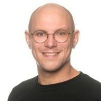 Prof. Dr. Maximilian Pilz avatar image