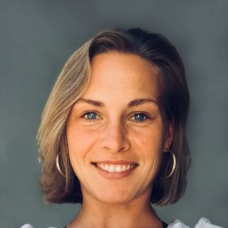 Dr. Nicole Richter avatar image