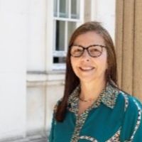 Prof. Dr. Luiza Campos avatar image