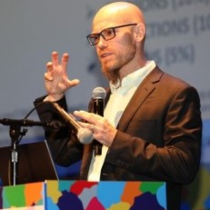 Prof. Dr. Martin Hilbert avatar image