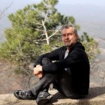 Prof. Dr. Wojciech Makalowski avatar image