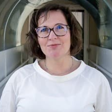 Dr. Sofia Lima avatar image