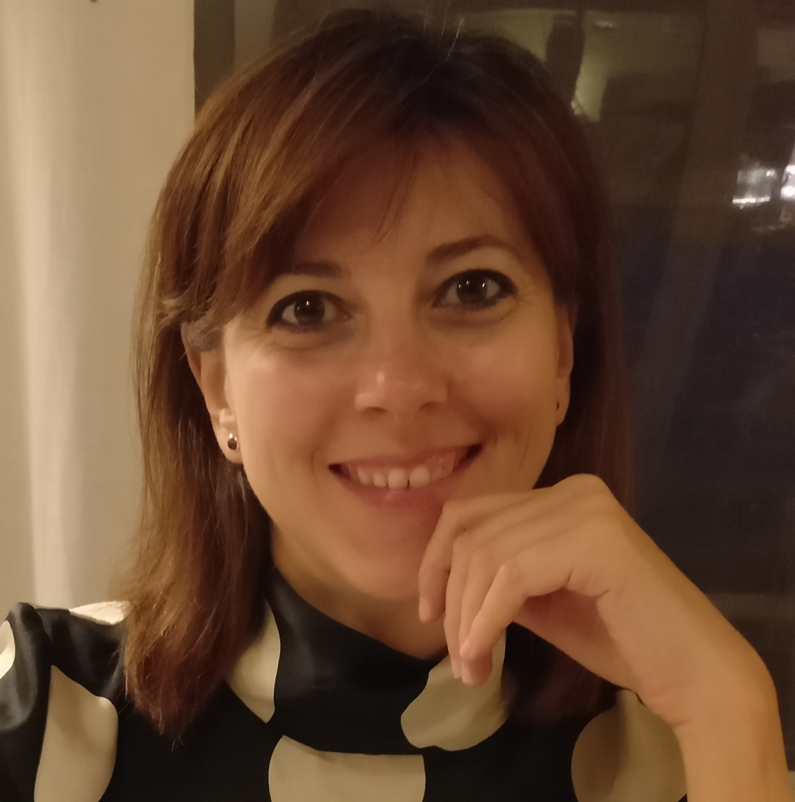 Dr. Claudia Di Bene avatar image