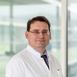 Prof. Dr. Ralf Lobmann avatar image