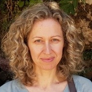 Dr. Ana Cláudia Dias avatar image