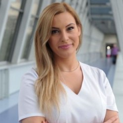 Dr. Anna Fuchs avatar image