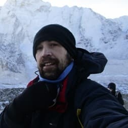 Dr. Carlos Juan Nicolau avatar image