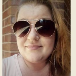 Dr. Karolina Syrek avatar image