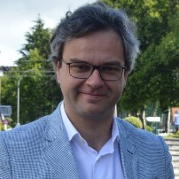 Dr. Élvio Gouveia avatar image