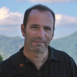 Dr. João Silva avatar image