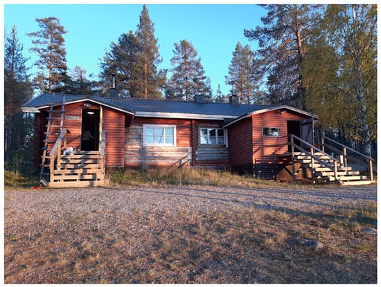 Land 15 02007 g004