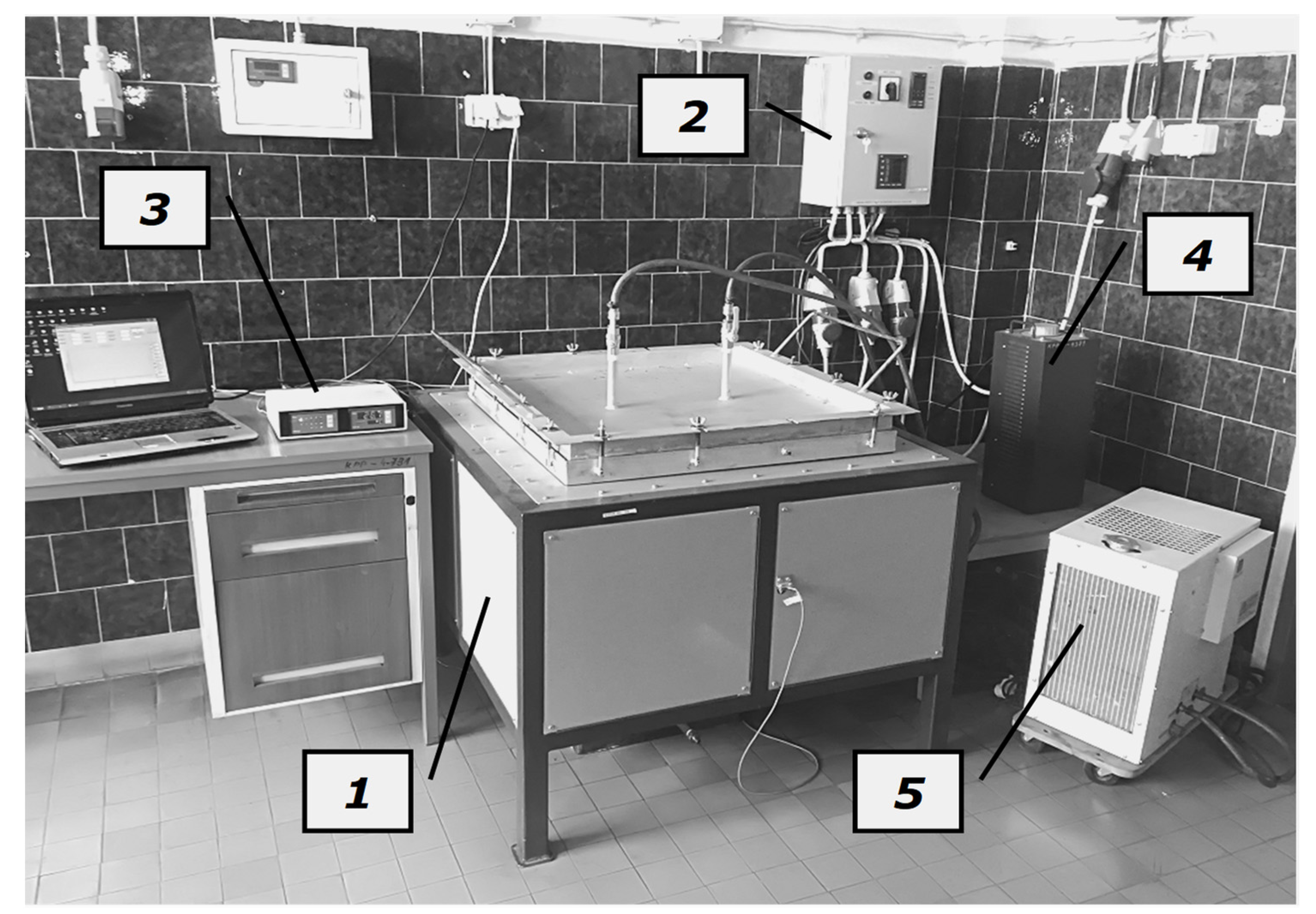 Solids 02 00027 g002